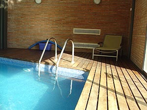 Indoors pool heating